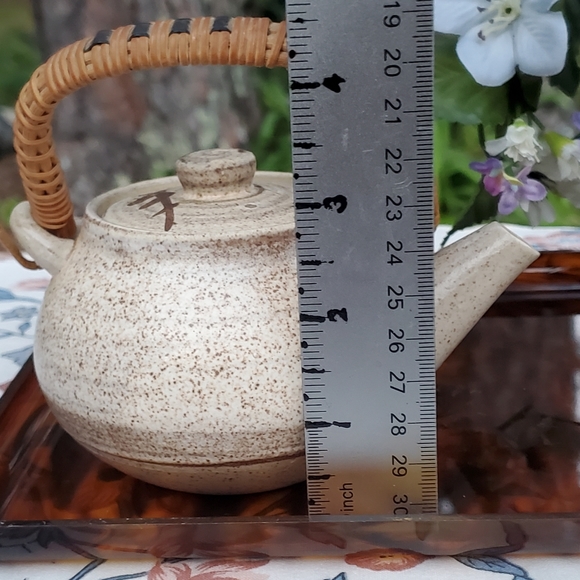 Japanese Tea Set & Vase - Picture 3 of 15